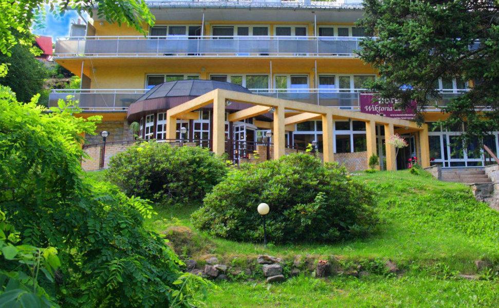 Hotel Wiktoria 스클라르스카포렘바 외부 사진