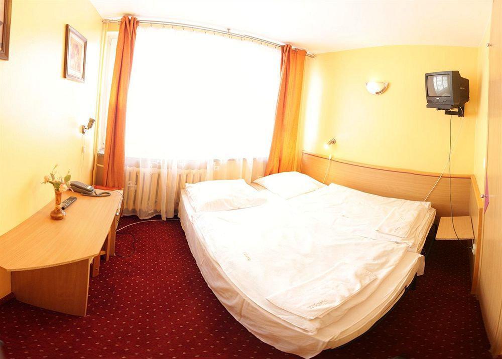 Hotel Wiktoria 스클라르스카포렘바 외부 사진
